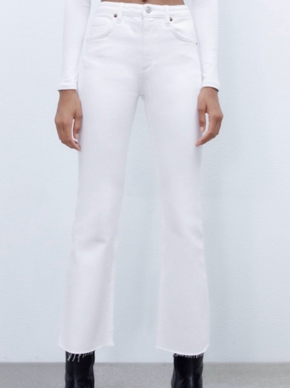 Zara White Flared High-Rise Jeans
